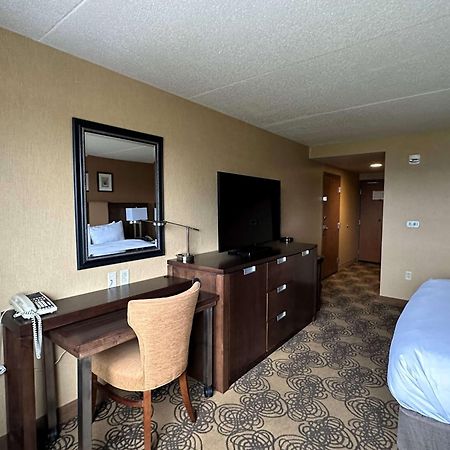 Doubletree By Hilton Bay City - Riverfront Exterior foto