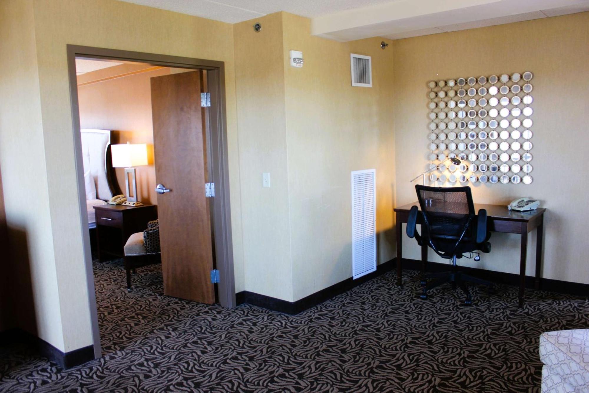 Doubletree By Hilton Bay City - Riverfront Exterior foto